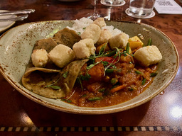 A favorite of the Crew Stew Crew (especially Stu). Seasonal Vegetables and Pineapple Tofu in a House-made Curry Sauce served with Coconut Rice 